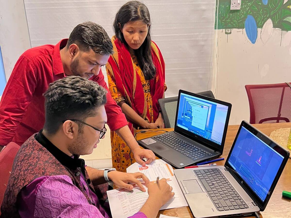 shawon-working-behind-OBR-2022